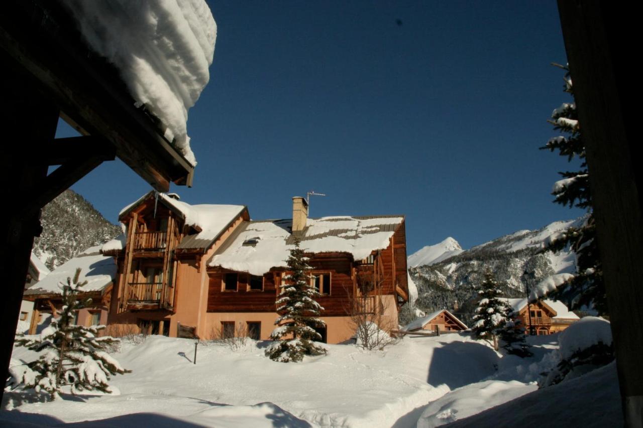 Le Leyrier Hameau Des Chazals Nevache Hautes Alpes Kültér fotó