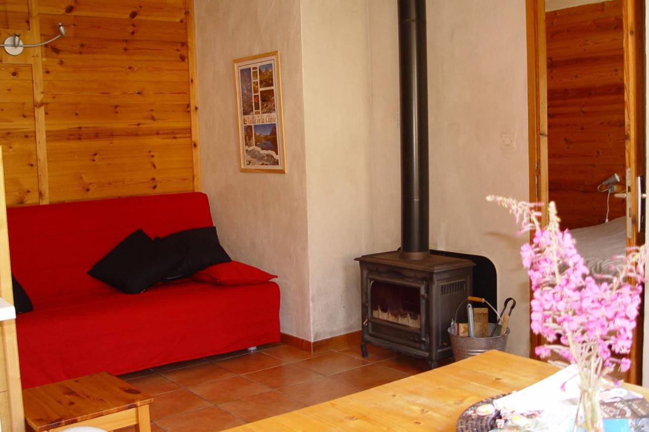 Le Leyrier Hameau Des Chazals Nevache Hautes Alpes Kültér fotó