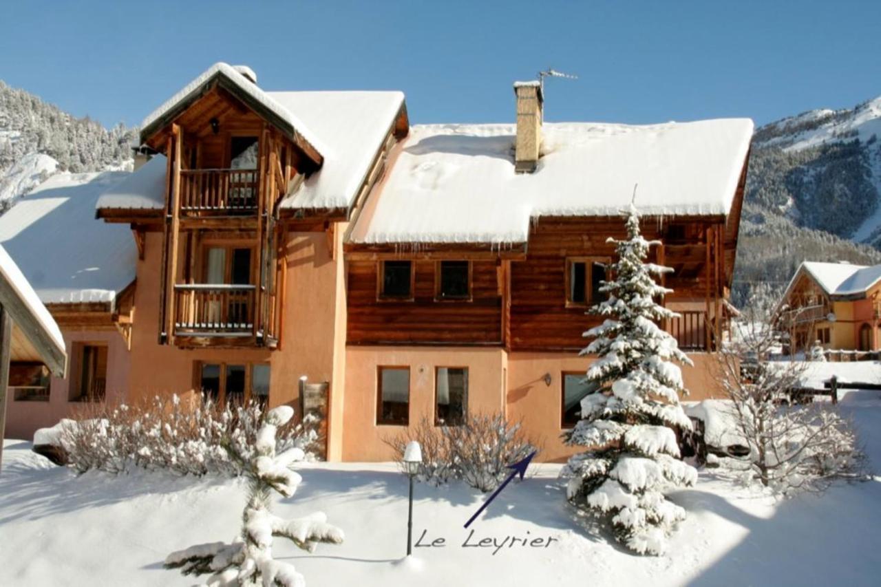 Le Leyrier Hameau Des Chazals Nevache Hautes Alpes Kültér fotó